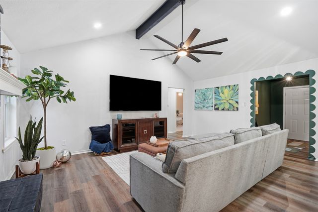 700 Highland Crest Drive, Hurst, TX 76054