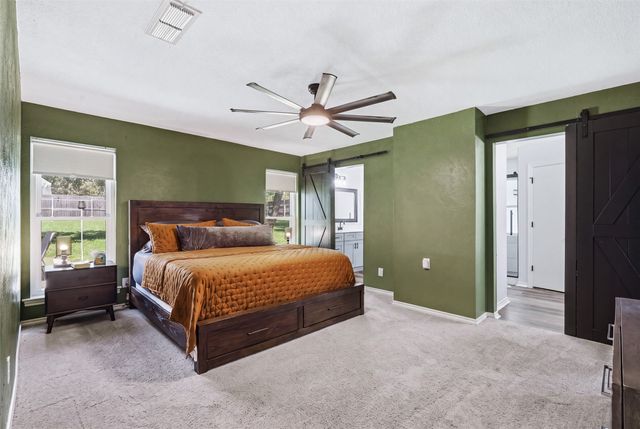 700 Highland Crest Drive, Hurst, TX 76054