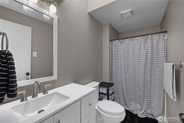 721 W Sunset Court, Shelton, WA 98584