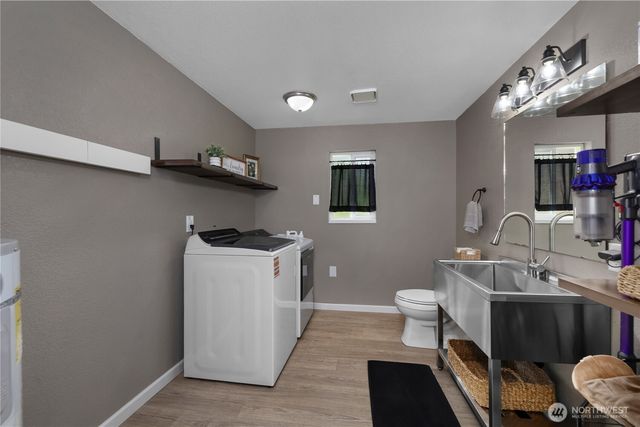 721 W Sunset Court, Shelton, WA 98584