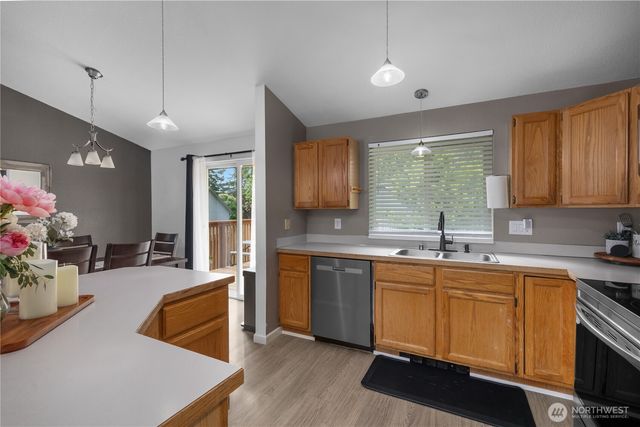 721 W Sunset Court, Shelton, WA 98584