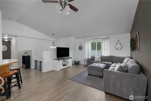 721 W Sunset Court, Shelton, WA 98584