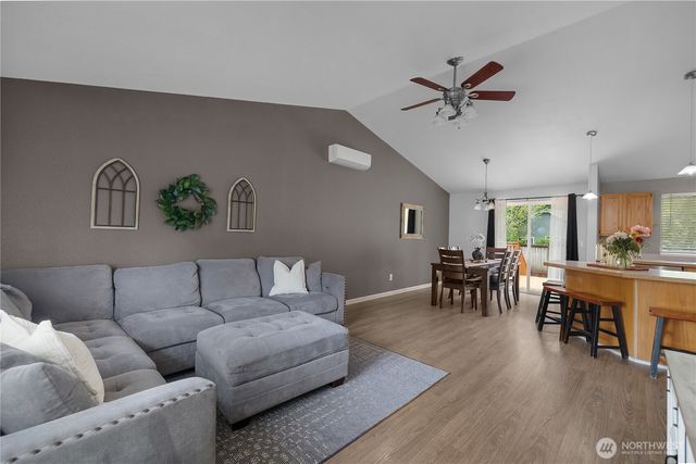 721 W Sunset Court, Shelton, WA 98584