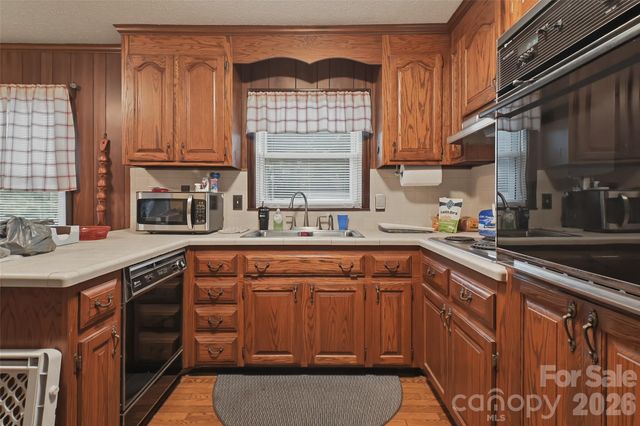 112 Annadelle Avenue, Bessemer City, NC 28016