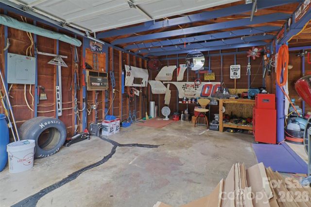 112 Annadelle Avenue, Bessemer City, NC 28016
