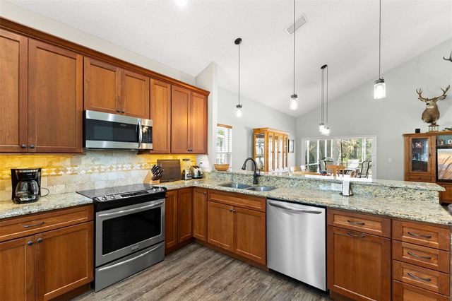 1703 BAYHILL DRIVE, Oldsmar, FL 34677