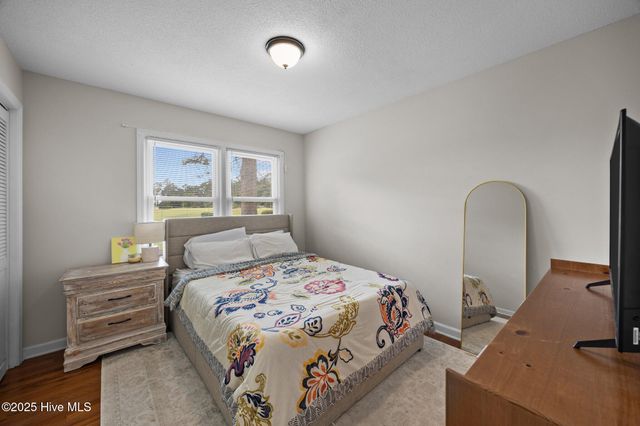 206 Brentwood Court, New Bern, NC 28562