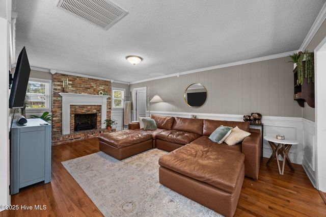 206 Brentwood Court, New Bern, NC 28562