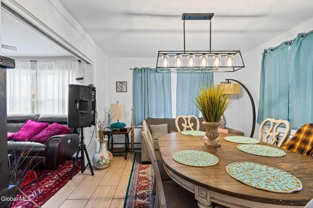 3220 Balltown Road, Schenectady, NY 12304