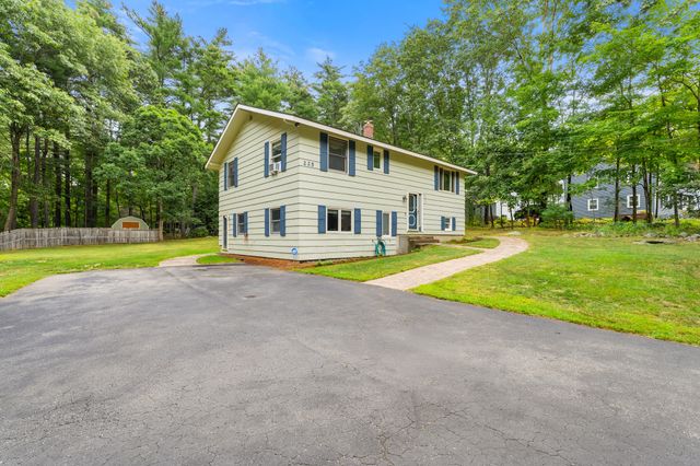 225 Taylor Rd, Stow, MA 01775