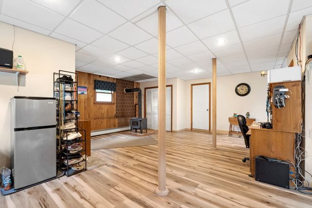 225 Taylor Rd, Stow, MA 01775