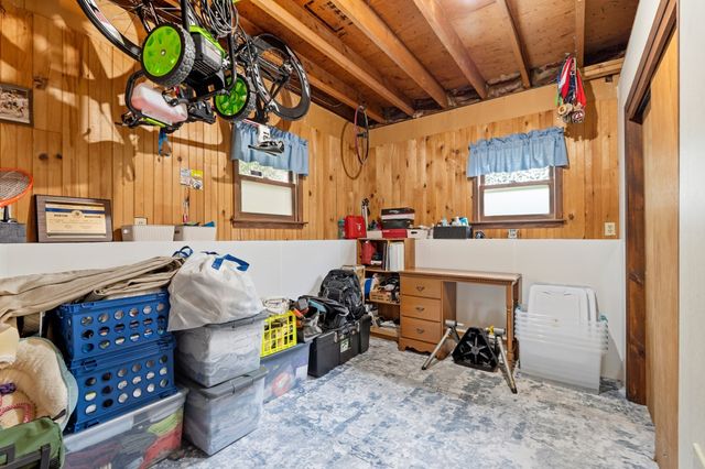 225 Taylor Rd, Stow, MA 01775