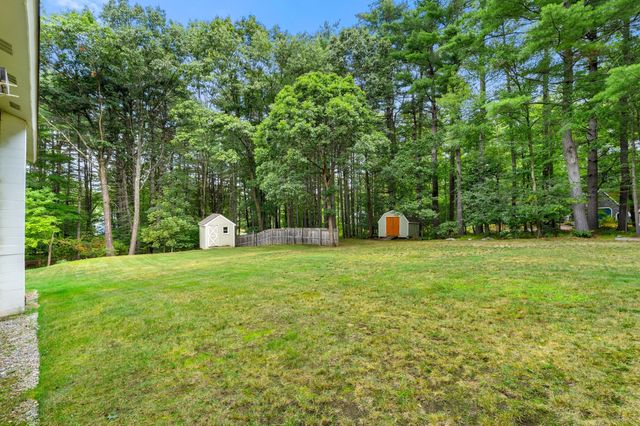 225 Taylor Rd, Stow, MA 01775