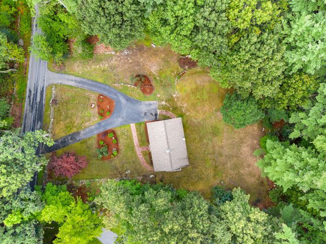 225 Taylor Rd, Stow, MA 01775