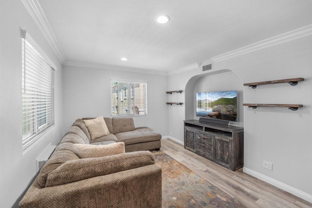2752 B Street 212, San Diego, CA 92102 — photo 2