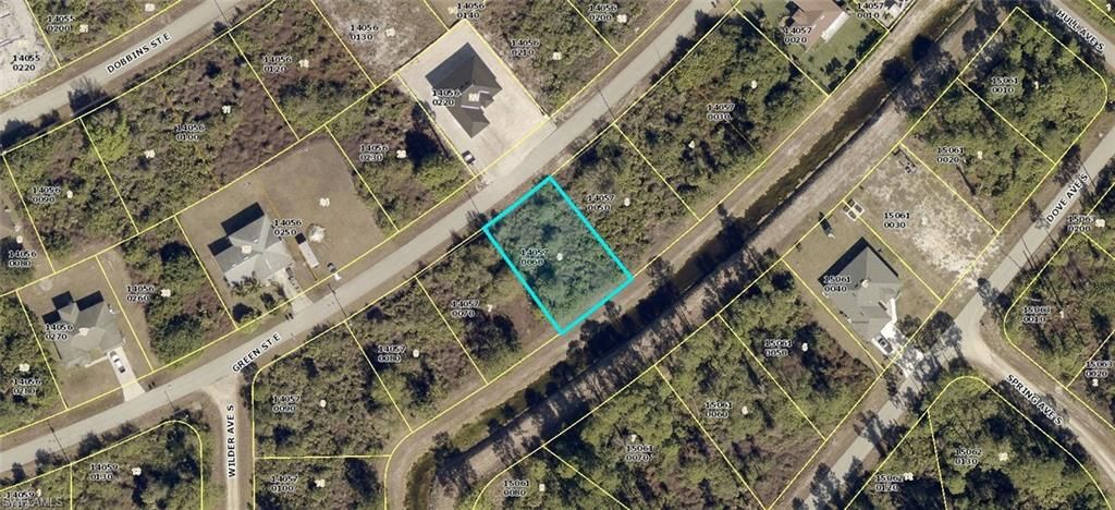 944 Green ST E, LEHIGH ACRES, FL 33974 — exterior