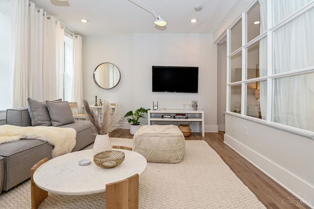 11 E Court Street, Cincinnati, OH 45202