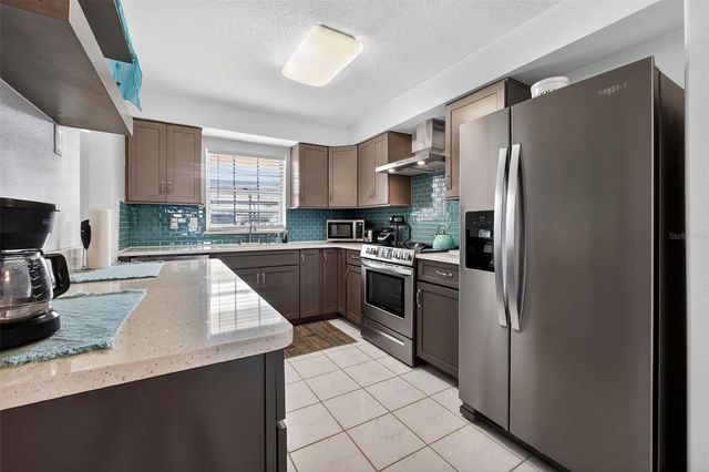 1640 JUNO TRAIL 102A, Astor, FL 32102
