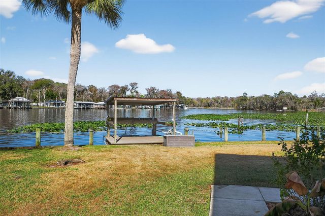 1640 JUNO TRAIL 102A, Astor, FL 32102