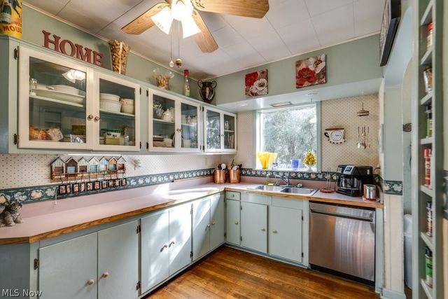 18860 Lorain Road, Fairview Park, OH 44126