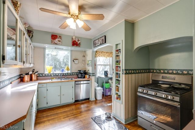 18860 Lorain Road, Fairview Park, OH 44126