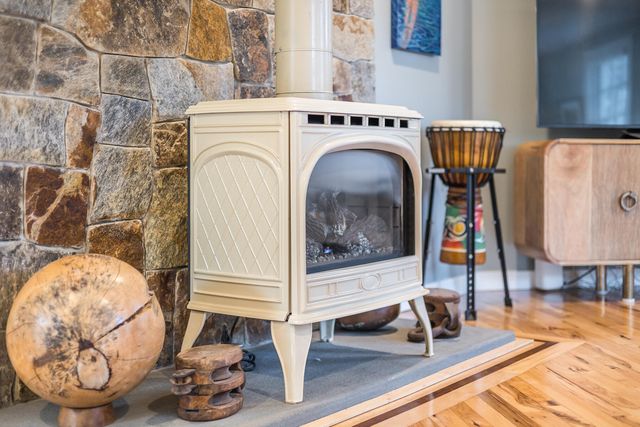 33 Pine Orchard Road, Harwich, MA 02645