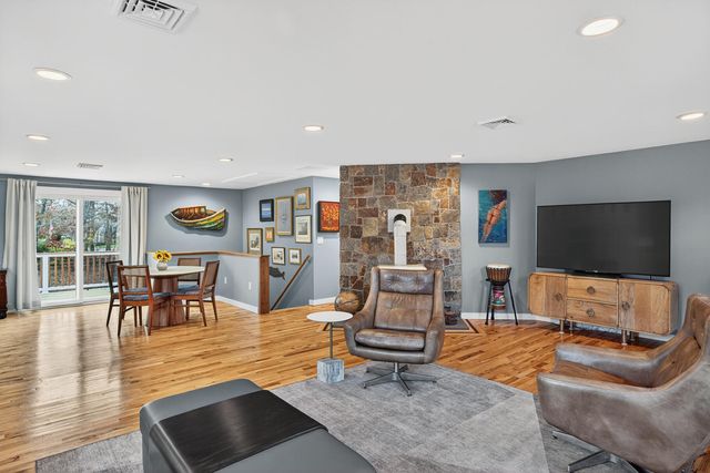 33 Pine Orchard Road, Harwich, MA 02645