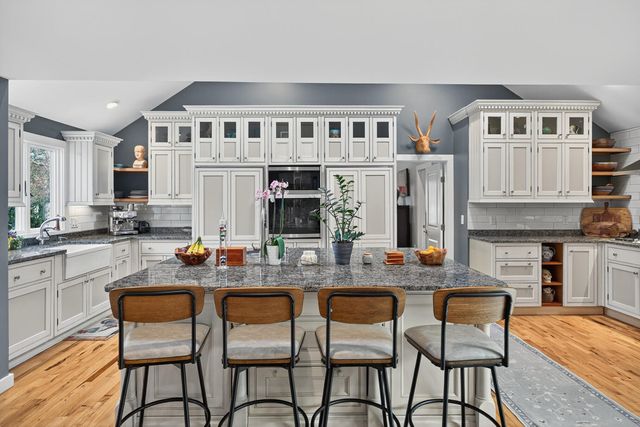 33 Pine Orchard Road, Harwich, MA 02645