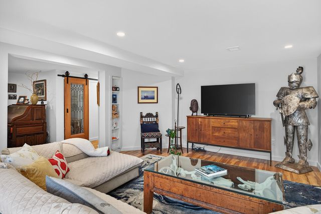 33 Pine Orchard Road, Harwich, MA 02645