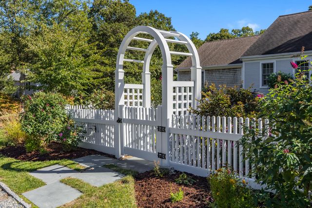 33 Pine Orchard Road, Harwich, MA 02645