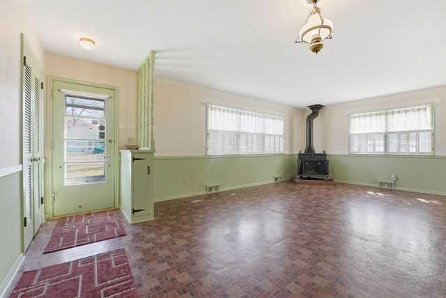 3016 Perry Avenue N, Golden Valley, MN 55422