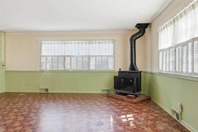 3016 Perry Avenue N, Golden Valley, MN 55422