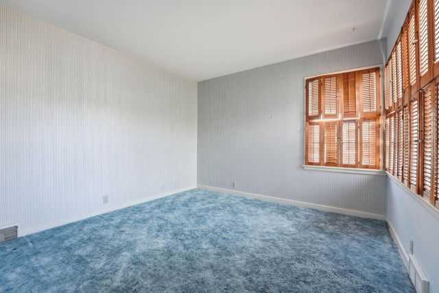 3016 Perry Avenue N, Golden Valley, MN 55422