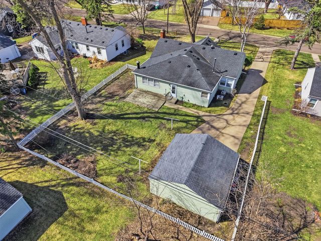 3016 Perry Avenue N, Golden Valley, MN 55422