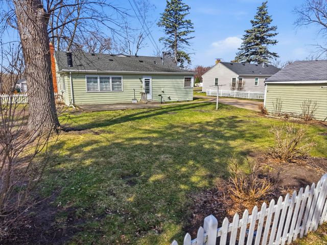 3016 Perry Avenue N, Golden Valley, MN 55422