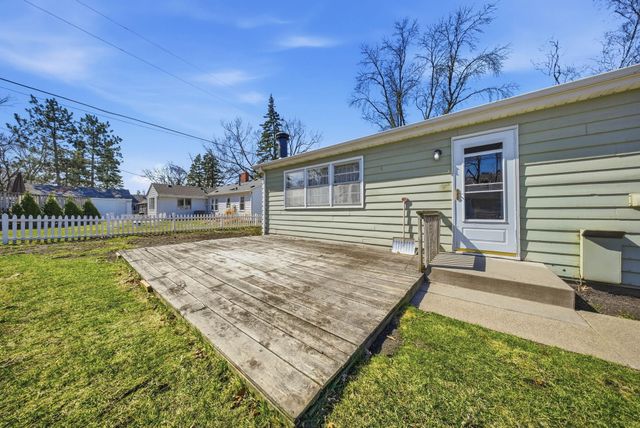 3016 Perry Avenue N, Golden Valley, MN 55422