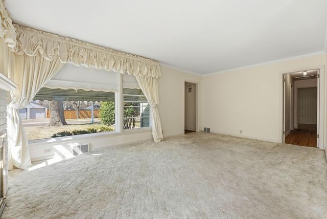 3016 Perry Avenue N, Golden Valley, MN 55422