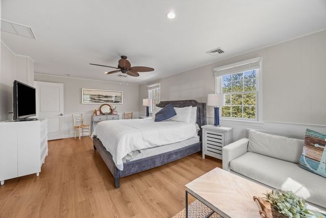 18 Captain Towne Rd, Sandwich, MA 02537