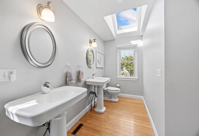 18 Captain Towne Rd, Sandwich, MA 02537