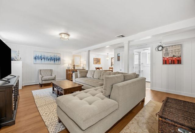 18 Captain Towne Rd, Sandwich, MA 02537