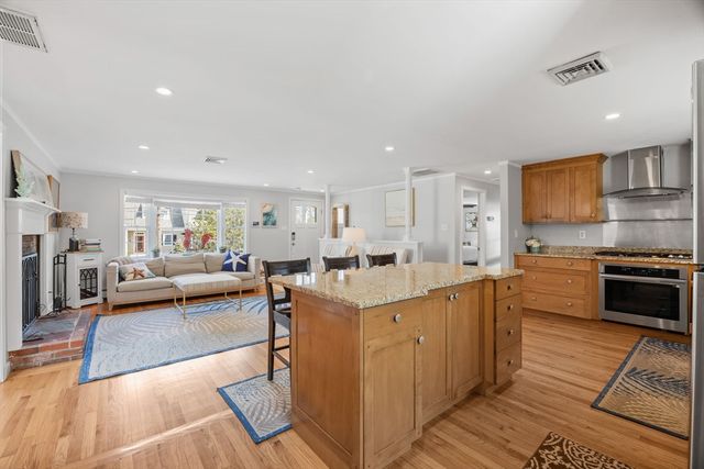 18 Captain Towne Rd, Sandwich, MA 02537