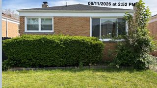 2909 W Howard Street, Chicago, IL 60645