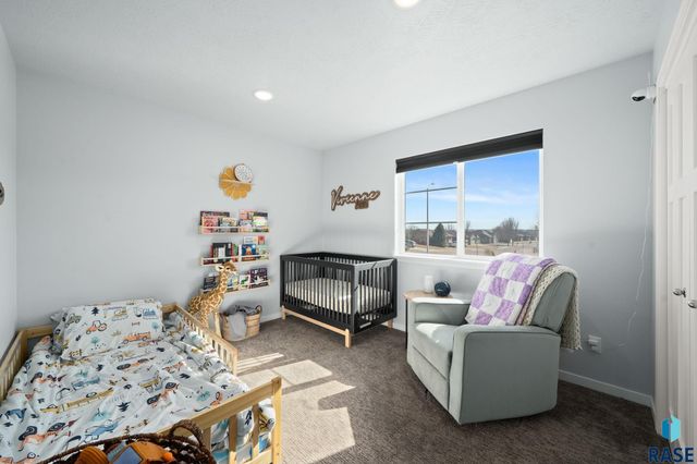 2412 E Stewart Ln Lane, Brandon, SD 57005