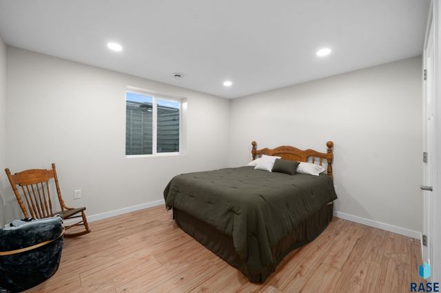 2412 E Stewart Ln Lane, Brandon, SD 57005