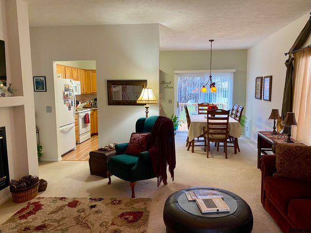 15034 Tibbles Street, Omaha, NE 68116