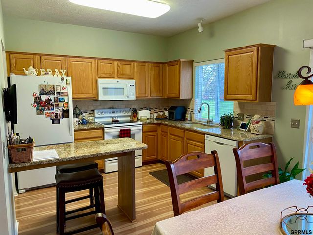 15034 Tibbles Street, Omaha, NE 68116