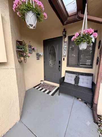 11083 NW 38th Place, Sunrise, FL 33351