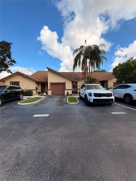 11083 NW 38th Place, Sunrise, FL 33351