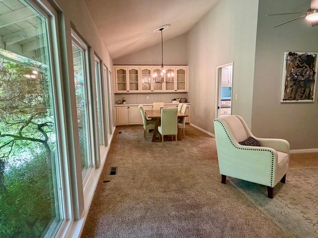 3910 La Honda Way, Carmichael, CA 95608