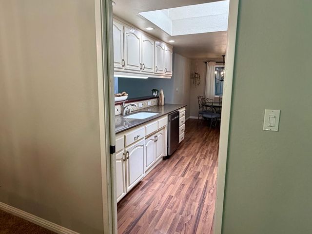 3910 La Honda Way, Carmichael, CA 95608